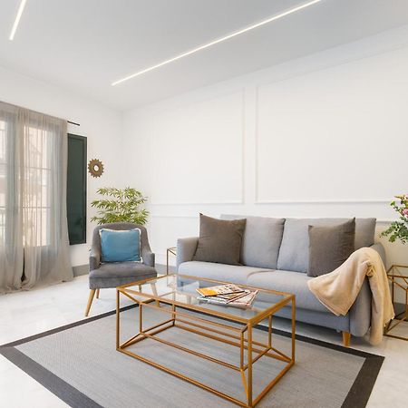 Panther Home Francos إشبيلية المظهر الخارجي الصورة