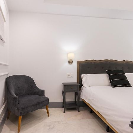 Panther Home Francos إشبيلية المظهر الخارجي الصورة